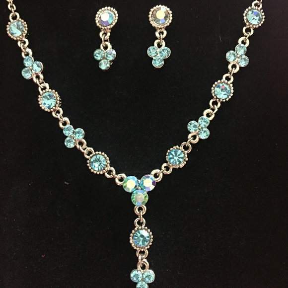 Jewelry - Necklace and Pierced Earring Set